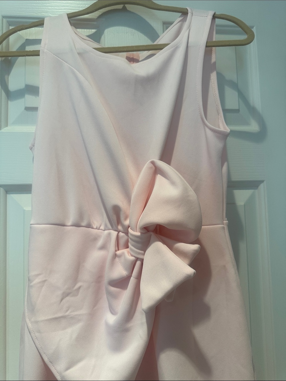 Elegant Sleeveless Pink Bow Sheath Dress - Picture 2 of 3